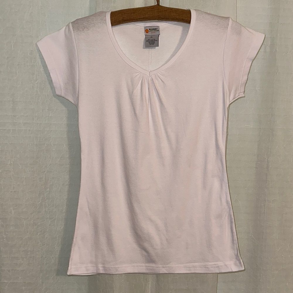 Roundy XL Basic White V-Neck Fitted Baby Doll Short Sleeve Cotton Tee